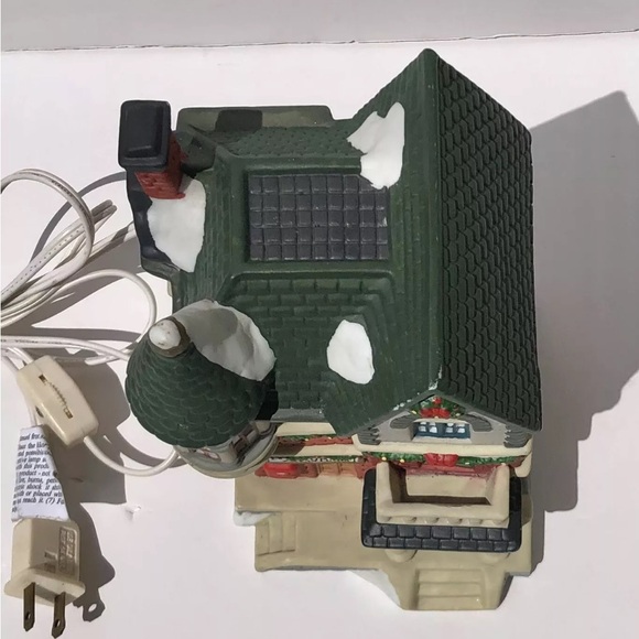 Vintage Fine Porcelain Christmas Village Restaurant 6" x 6" Lighted Ps2 - Picture 7 of 8